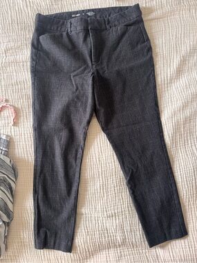 Old Navy Charcoal Plaid Pixie Skinny Pants